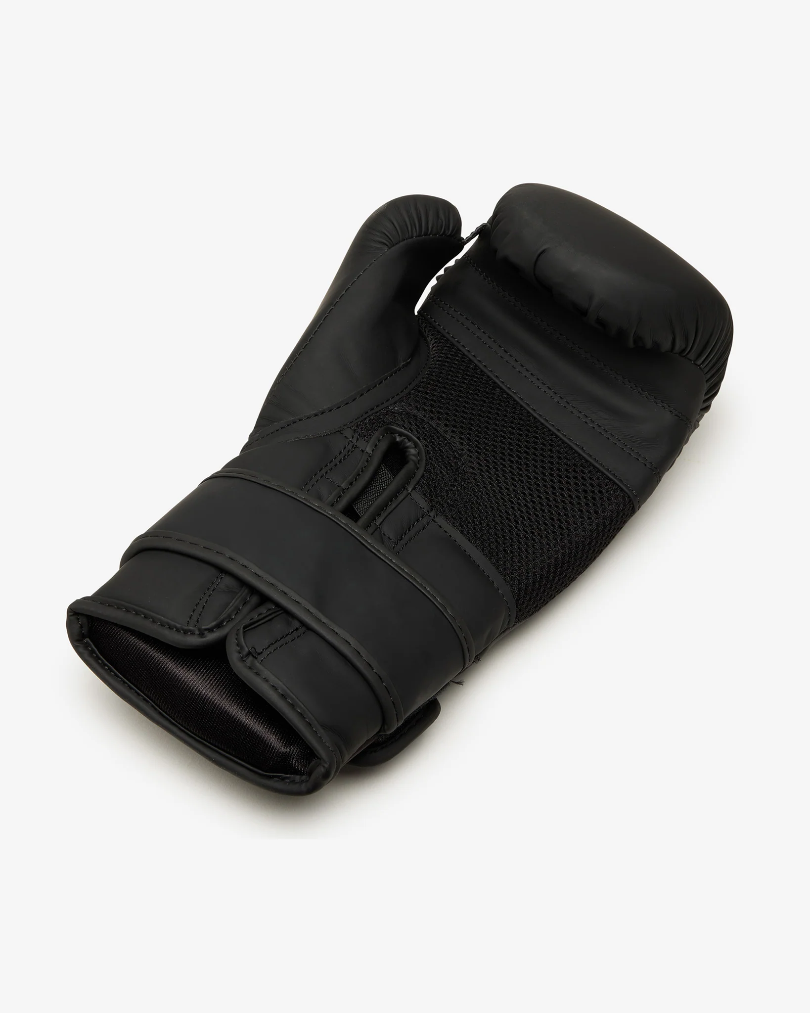 STRIKER BOXING GLOVES BLACK - Image 5