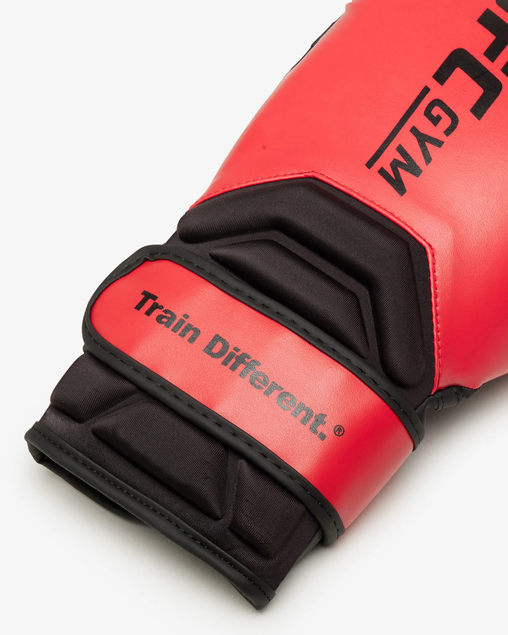 STRIKER BOXING GLOVES RED - Image 3